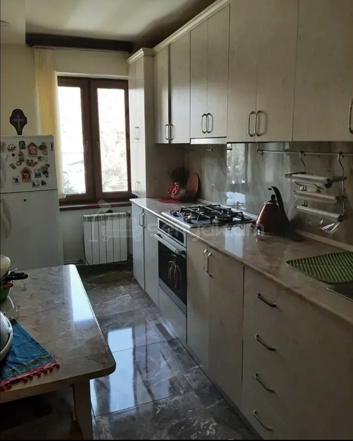3 Սենյականոց Բնակարան, 69քմ, 4/9 հարկ, Նորմալ Վիճակում, Կահավորված