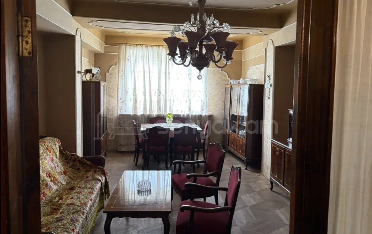 2 Սենյականոց Բնակարան, 80քմ, 3/9 հարկ, Նորմալ Վիճակում, Կահավորված, Արևկող