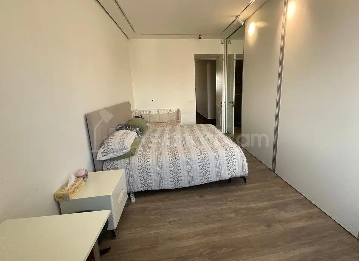 4 Սենյականոց Բնակարան Քարե Շենքում, 110քմ, 5/5 հարկ, Կոսմետիկ Վերանորոգված