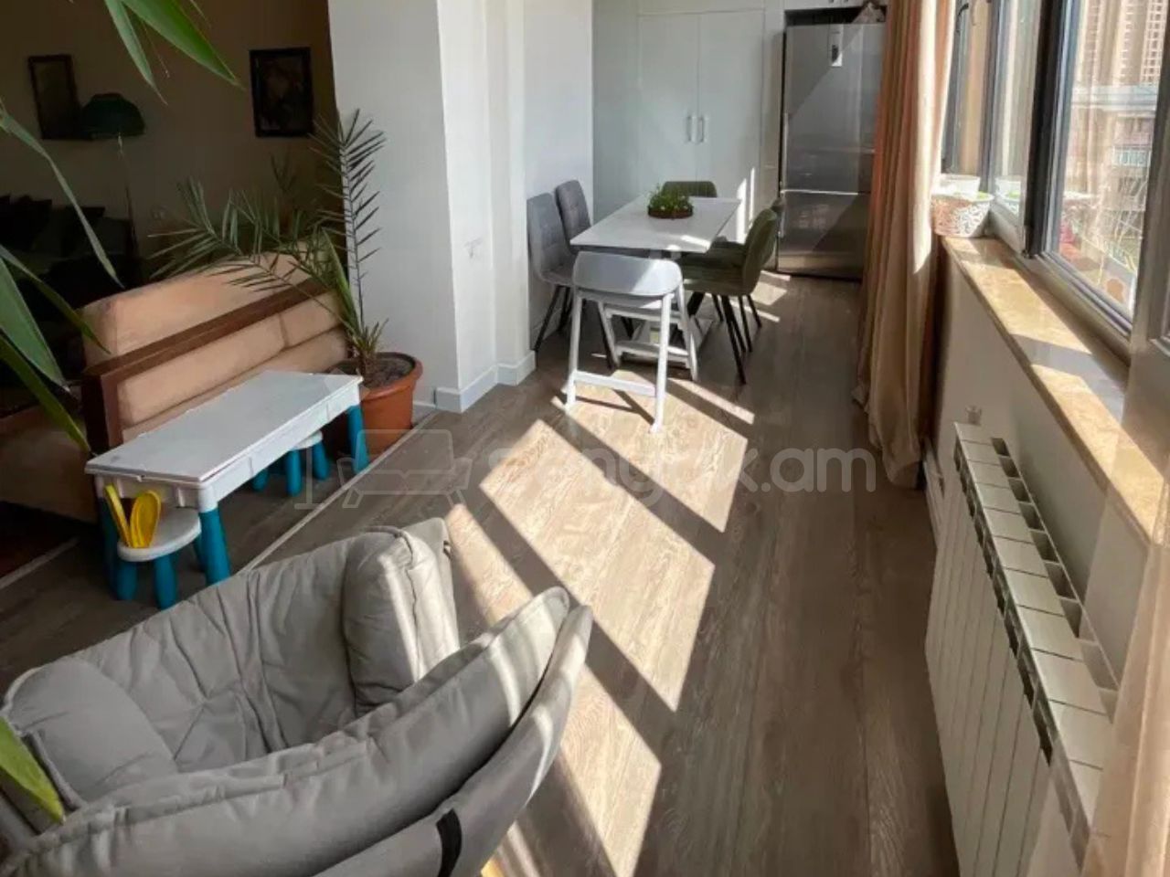 4 Սենյականոց Բնակարան Քարե Շենքում, 110քմ, 5/5 հարկ, Կոսմետիկ Վերանորոգված