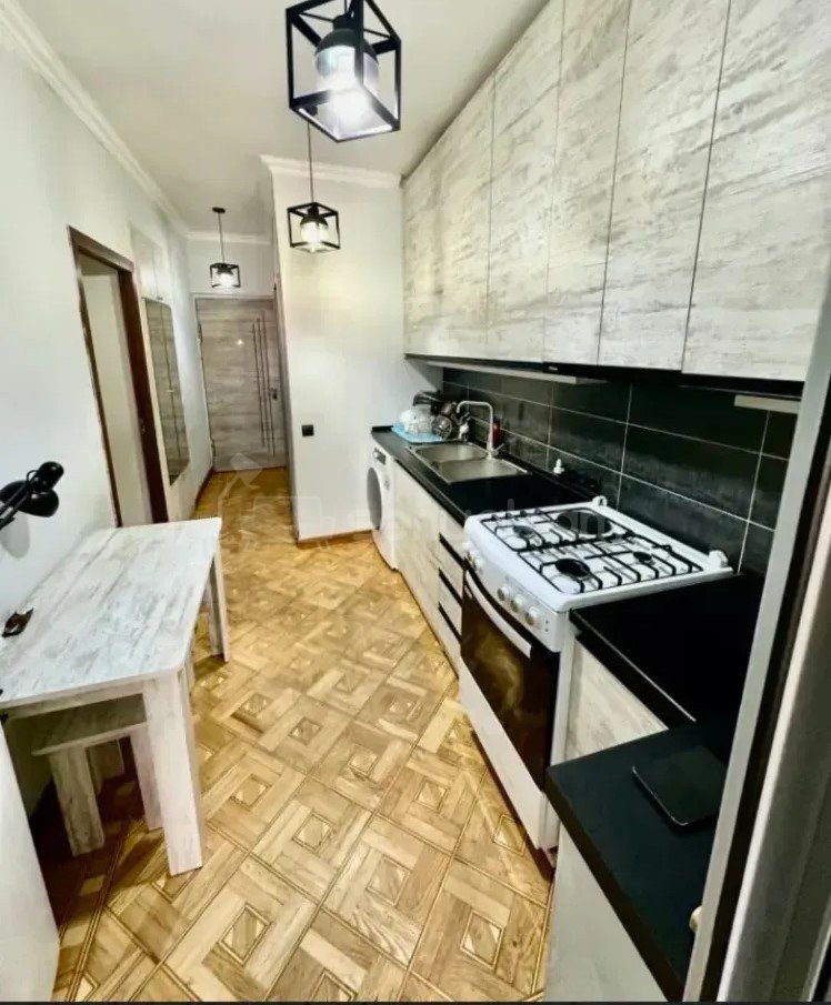 2 Սենյականոց Բնակարան Քարե Շենքում, 47քմ, 4/4 հարկ, Կապիտալ Վերանորոգված