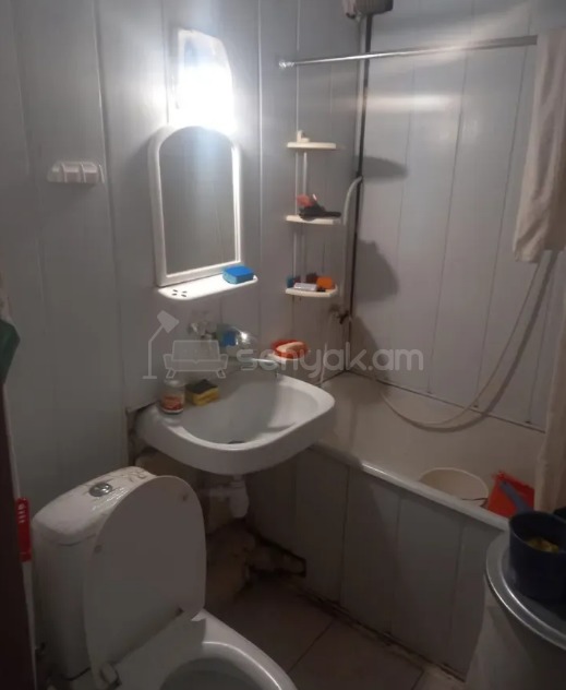 1 Սենյականոց Բնակարան, 31քմ, 1/5 հարկ, Պետական Վիճակում