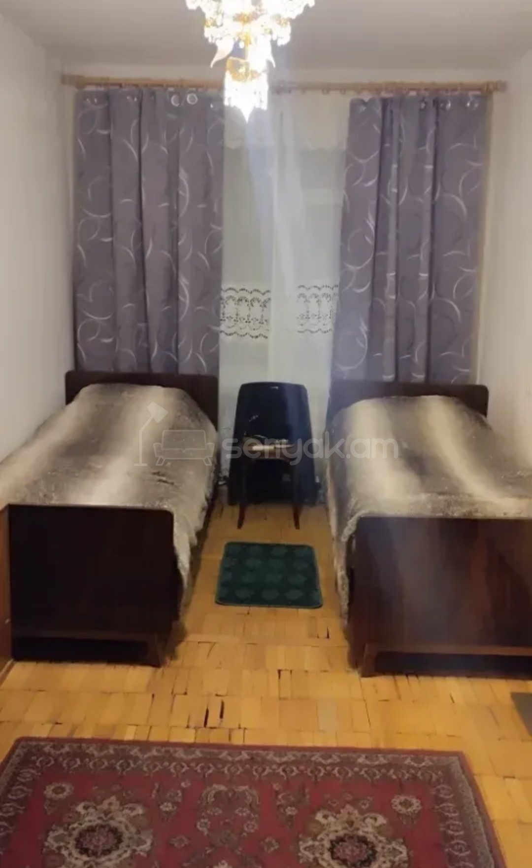 2 Սենյականոց Բնակարան Քարե Շենքում, 60քմ, 1/4 հարկ, Նորմալ Վիճակում, Կահավորված, Արևկող