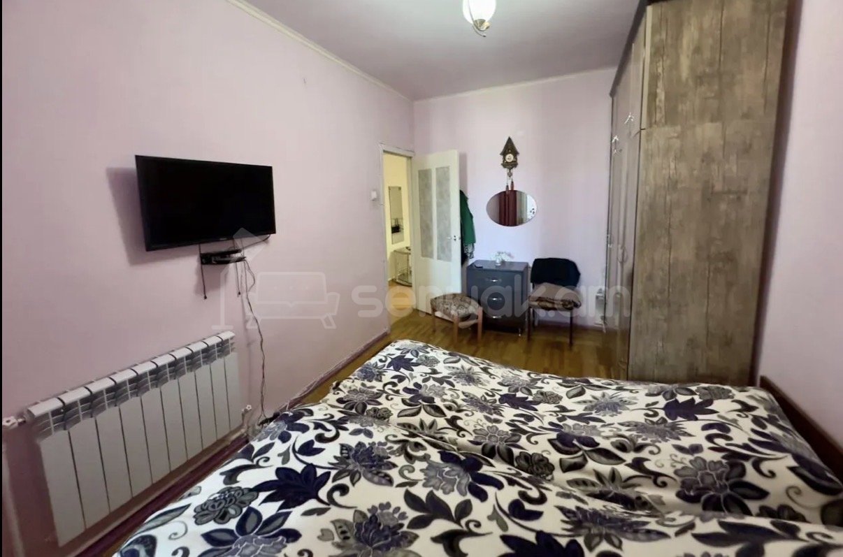 4 Սենյականոց Բնակարան Քարե Շենքում, 107քմ, 4/8 հարկ, Նորմալ Վիճակում