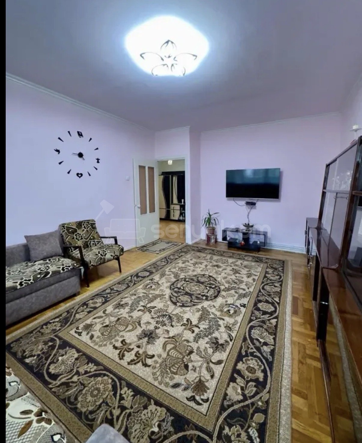 4 Սենյականոց Բնակարան Քարե Շենքում, 107քմ, 4/8 հարկ, Նորմալ Վիճակում