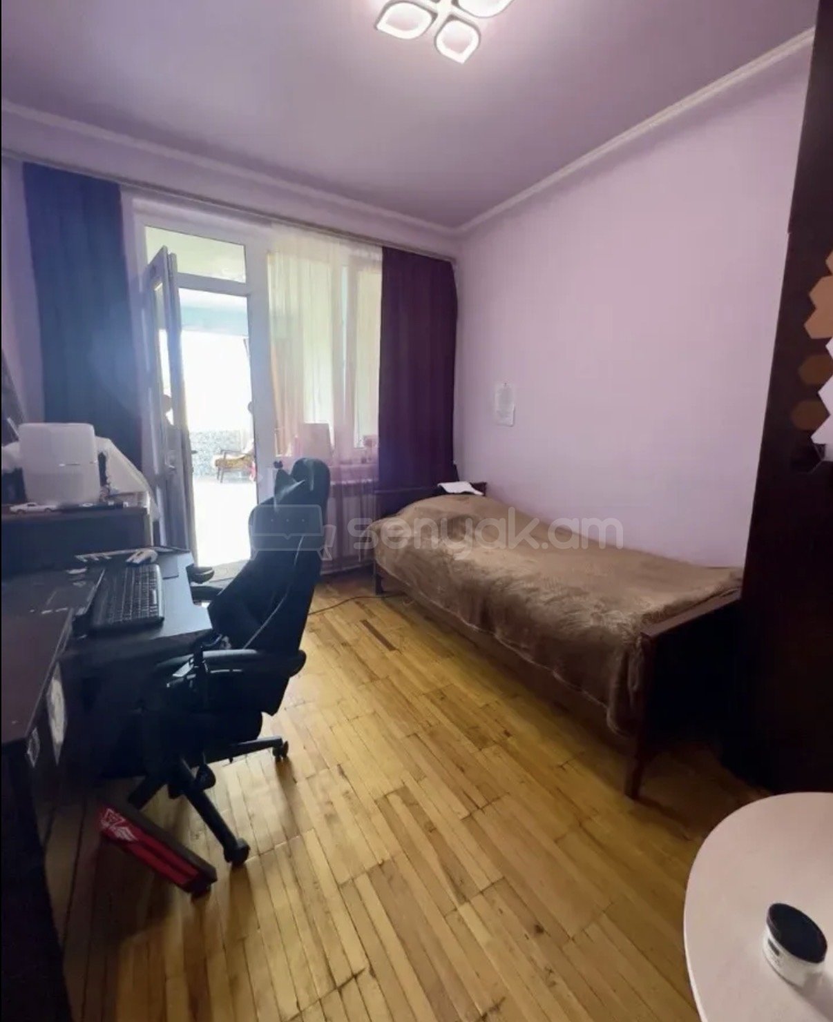 4 Սենյականոց Բնակարան Քարե Շենքում, 107քմ, 4/8 հարկ, Նորմալ Վիճակում