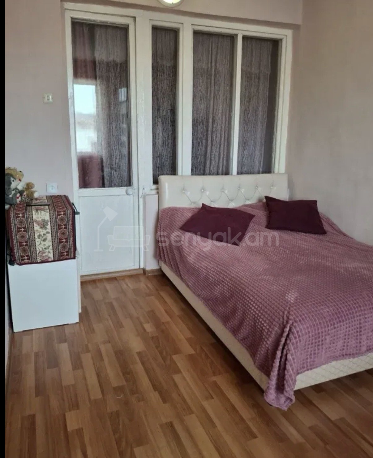 4 Սենյականոց Բնակարան Քարե Շենքում, 107քմ, 4/8 հարկ, Նորմալ Վիճակում