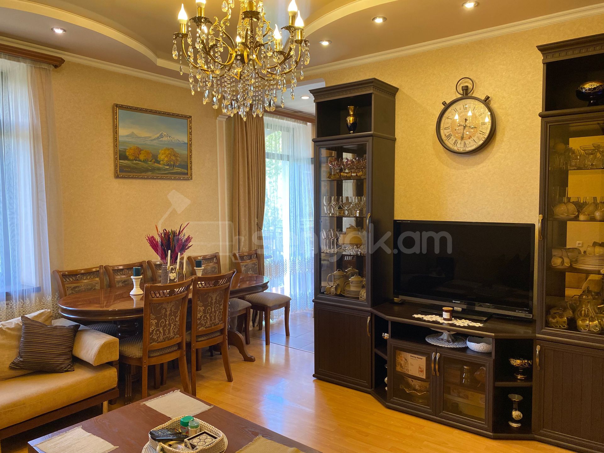 3 Սենյականոց Բնակարան Քարե Շենքում, 58քմ, 4/5 հարկ, Կապիտալ Վերանորոգված