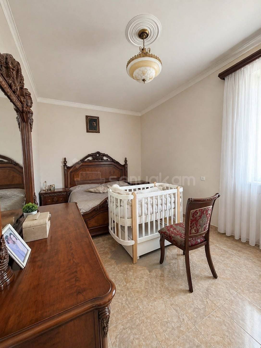 6 Սենյականոց Սեփական Տուն, 335քմ, Նորմալ Վիճակում