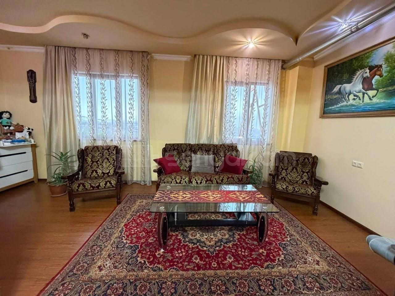 6 Սենյականոց Սեփական Տուն, 335քմ, Նորմալ Վիճակում