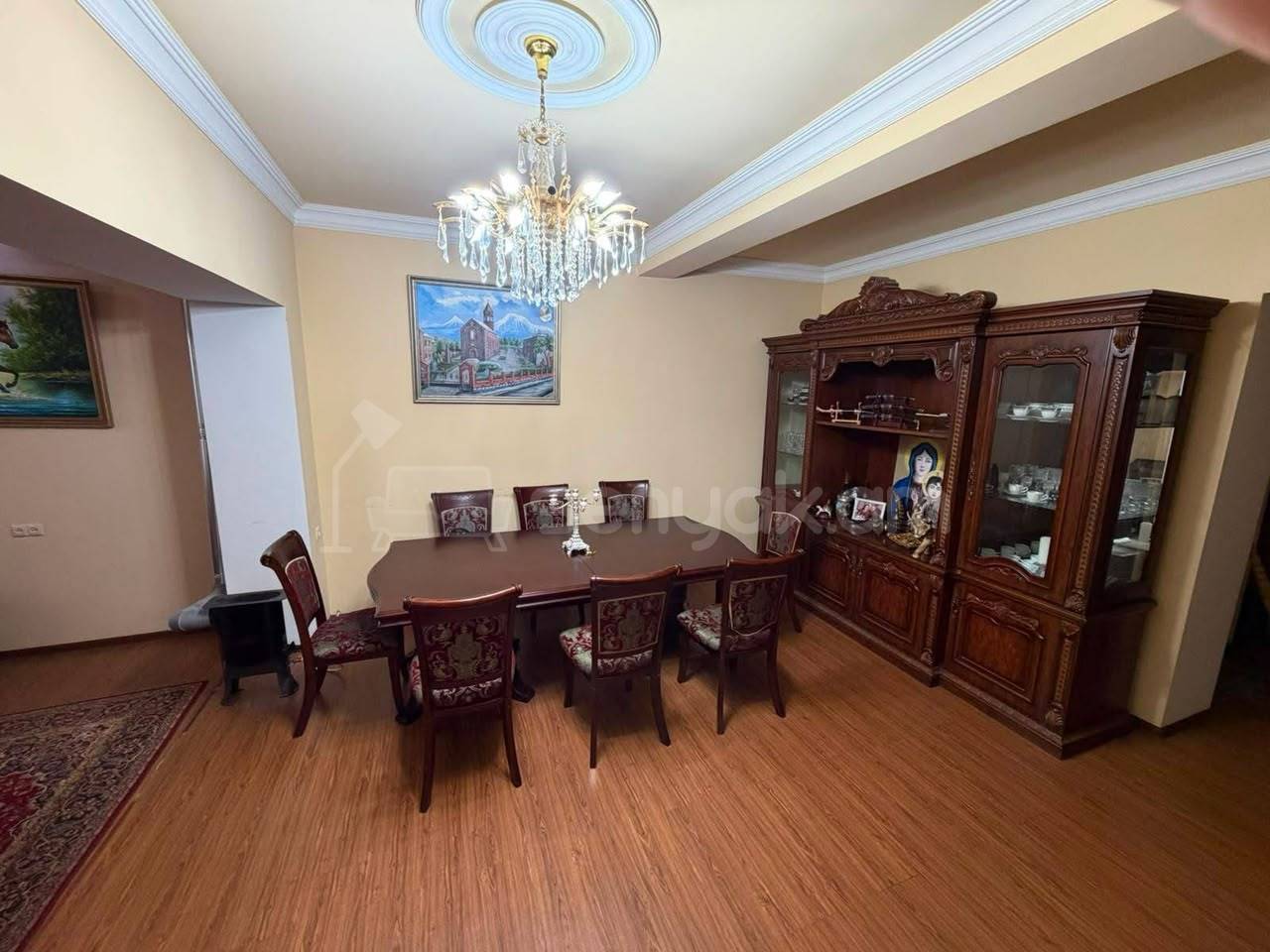 6 Սենյականոց Սեփական Տուն, 335քմ, Նորմալ Վիճակում