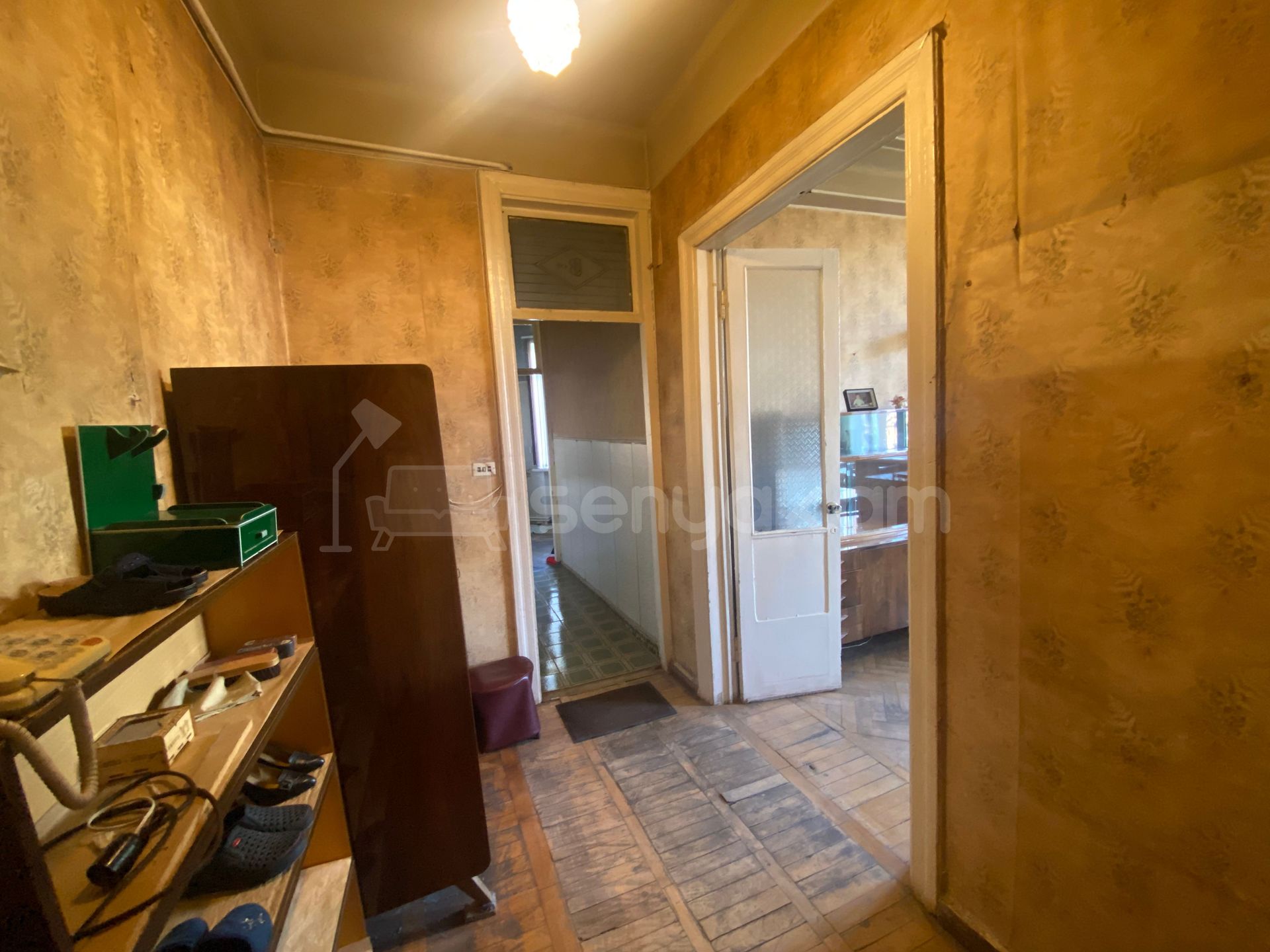 2 Սենյականոց Բնակարան Քարե Շենքում, 46քմ, 5/5 հարկ, Պետական Վիճակում
