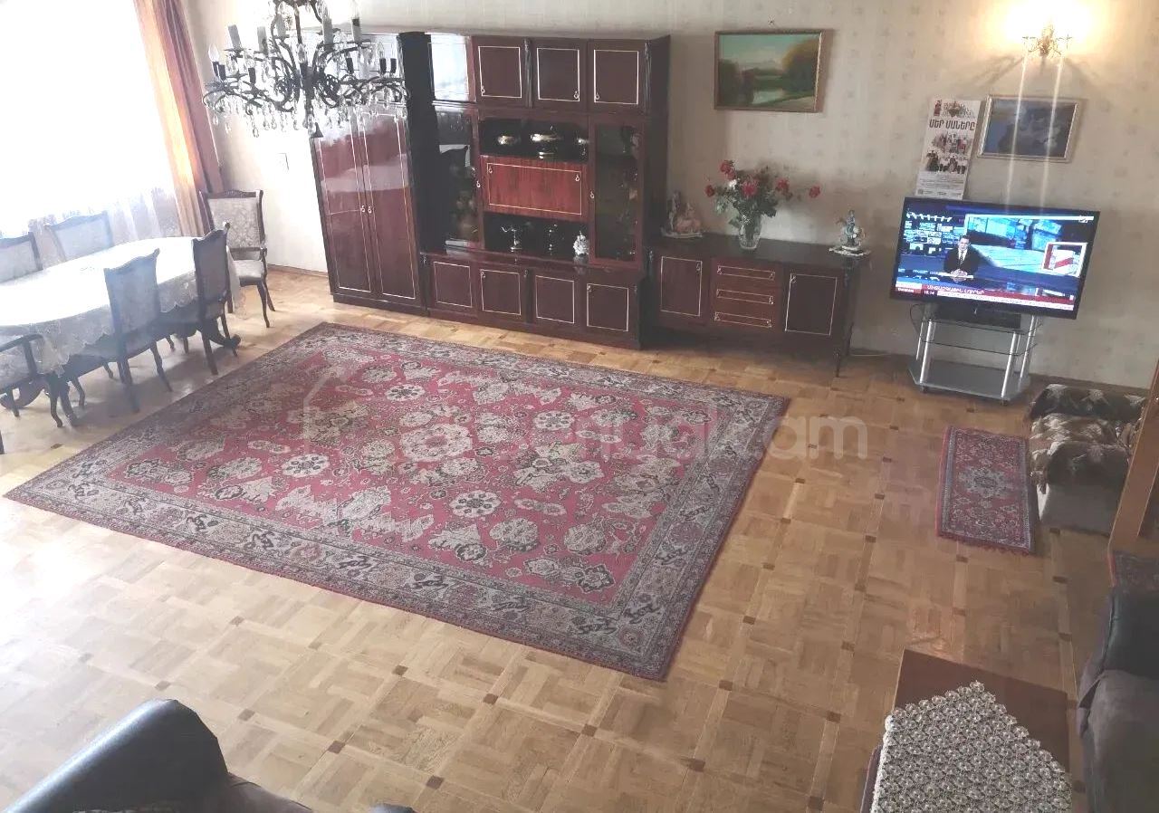 5 Սենյականոց Սեփական Տուն, 850քմ, Նորմալ Վիճակում, Ավտոտնակով