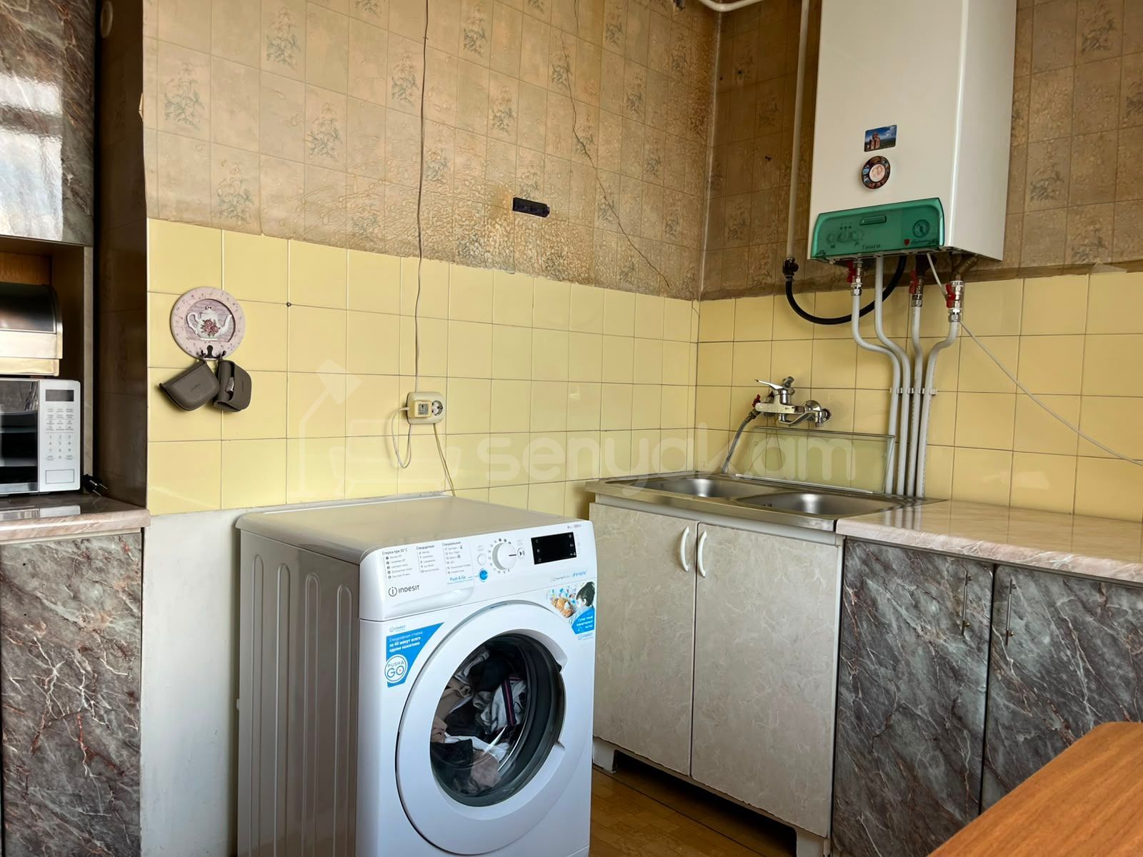 3 Սենյականոց Բնակարան Քարե Շենքում, 62քմ, 5/5 հարկ, Կոսմետիկ Վերանորոգված