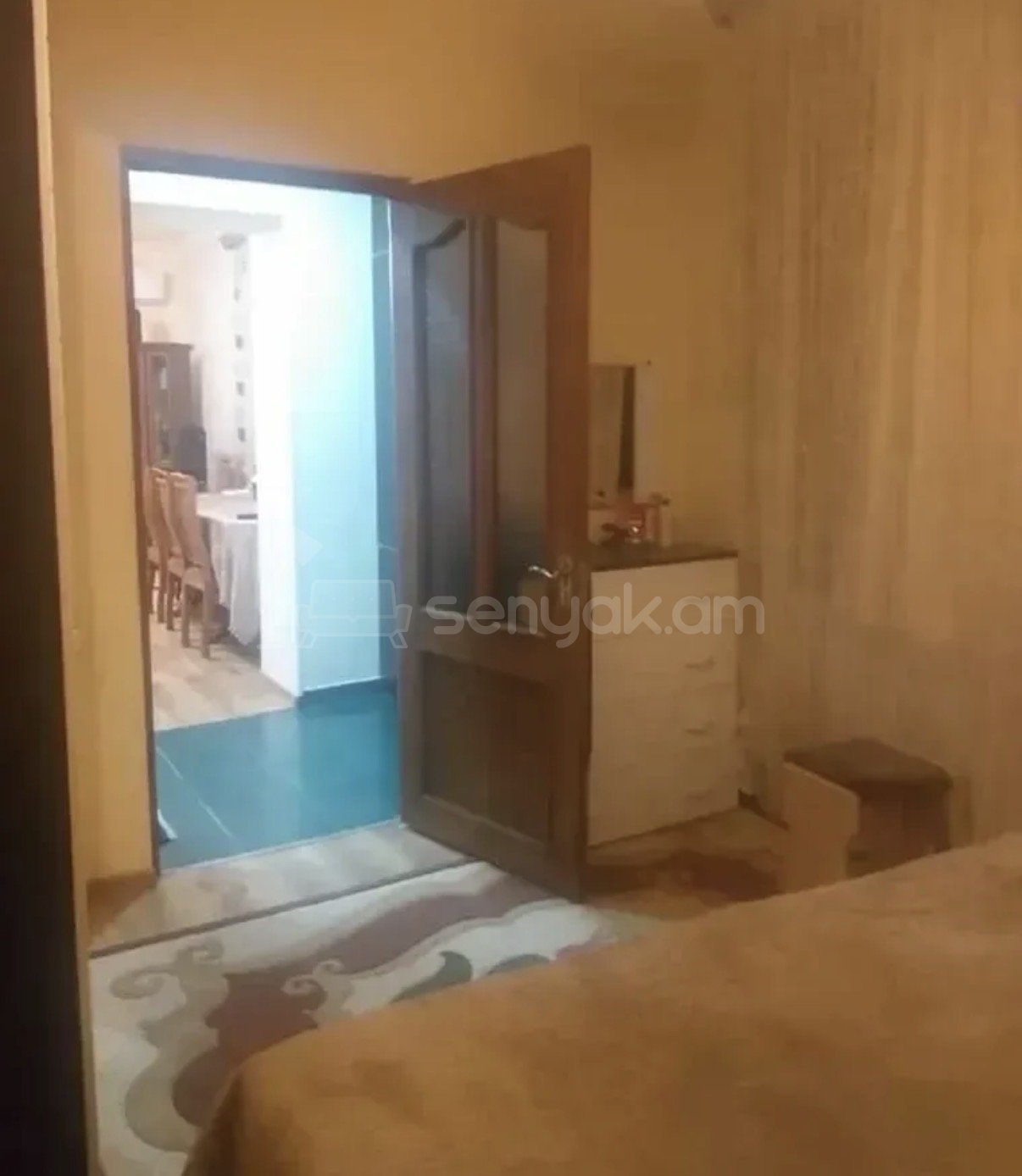 3 Սենյականոց Բնակարան Քարե Շենքում, 70քմ, 4/4 հարկ, Կապիտալ Վերանորոգված, Կահավորված