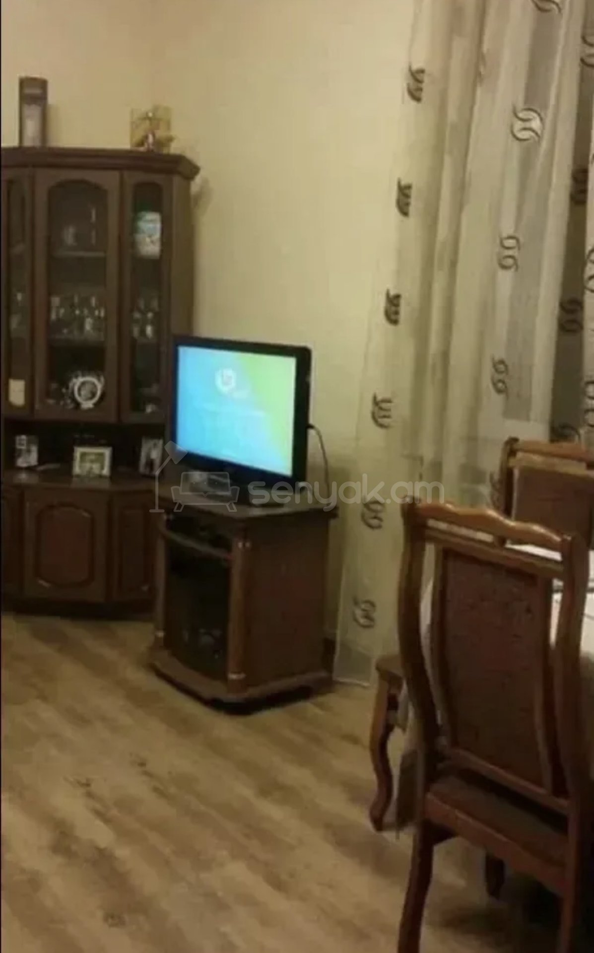 3 Սենյականոց Բնակարան Քարե Շենքում, 70քմ, 4/4 հարկ, Կապիտալ Վերանորոգված, Կահավորված