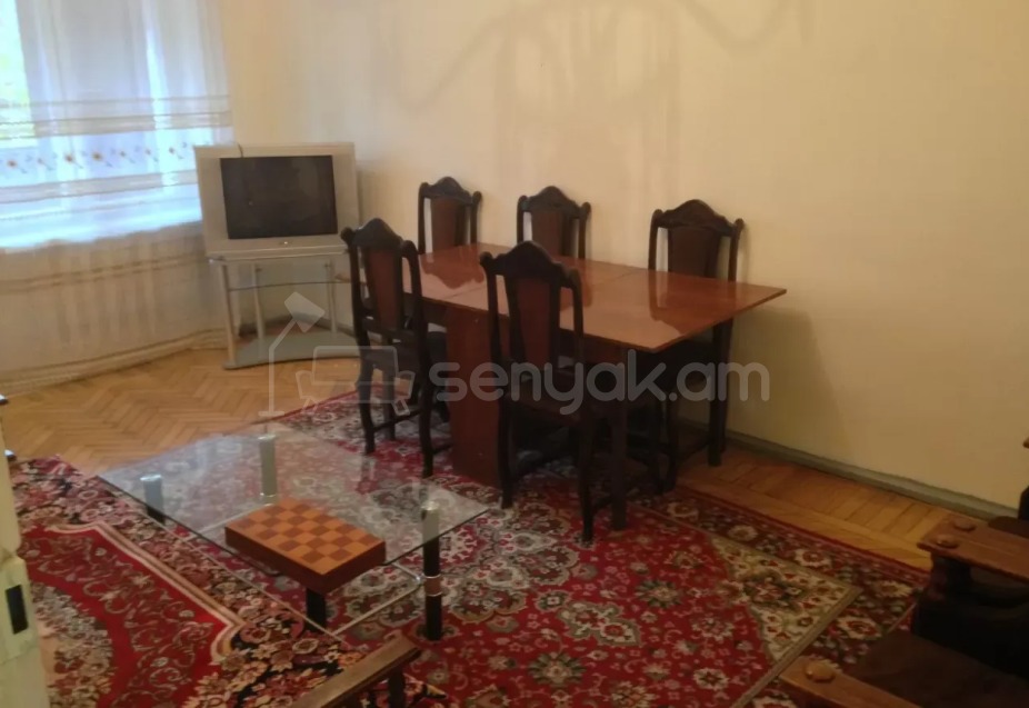 3 Սենյականոց Բնակարան Քարե Շենքում, 70քմ, 2/5 հարկ, Պետական Վիճակում