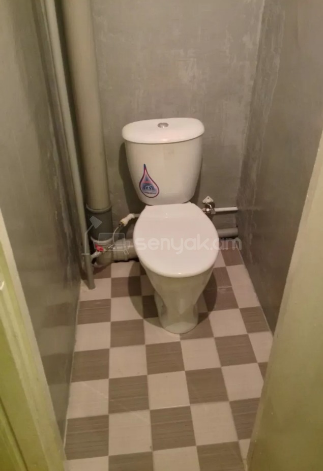 3 Սենյականոց Բնակարան Քարե Շենքում, 70քմ, 2/5 հարկ, Պետական Վիճակում