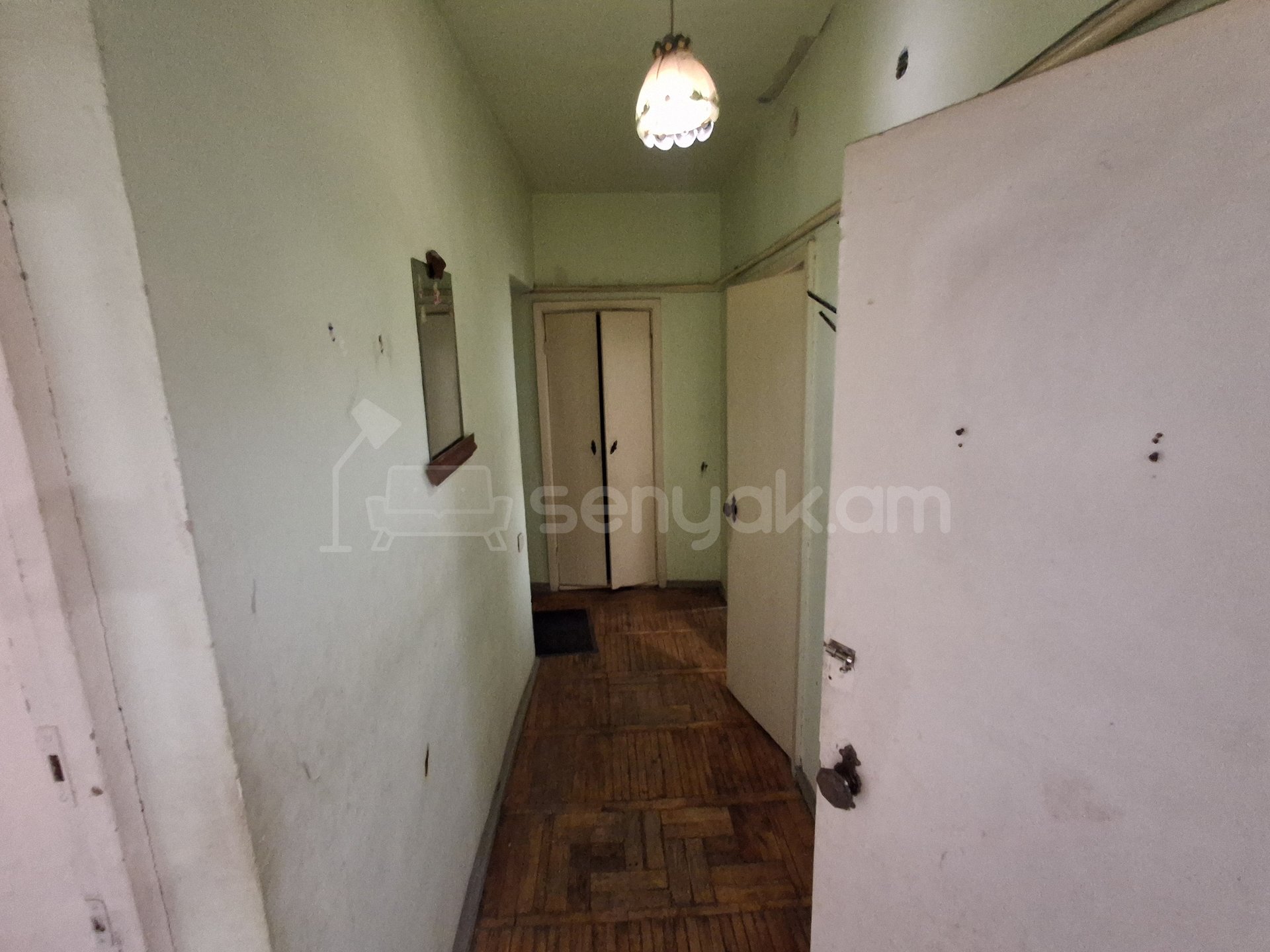 3 Սենյականոց Բնակարան Քարե Շենքում, 70քմ, 2/5 հարկ, Պետական Վիճակում