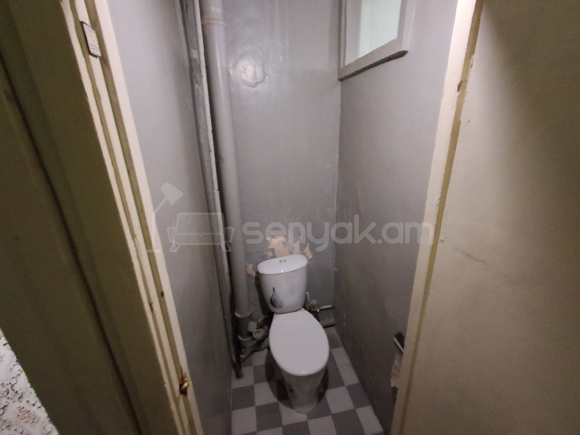 3 Սենյականոց Բնակարան Քարե Շենքում, 70քմ, 2/5 հարկ, Պետական Վիճակում