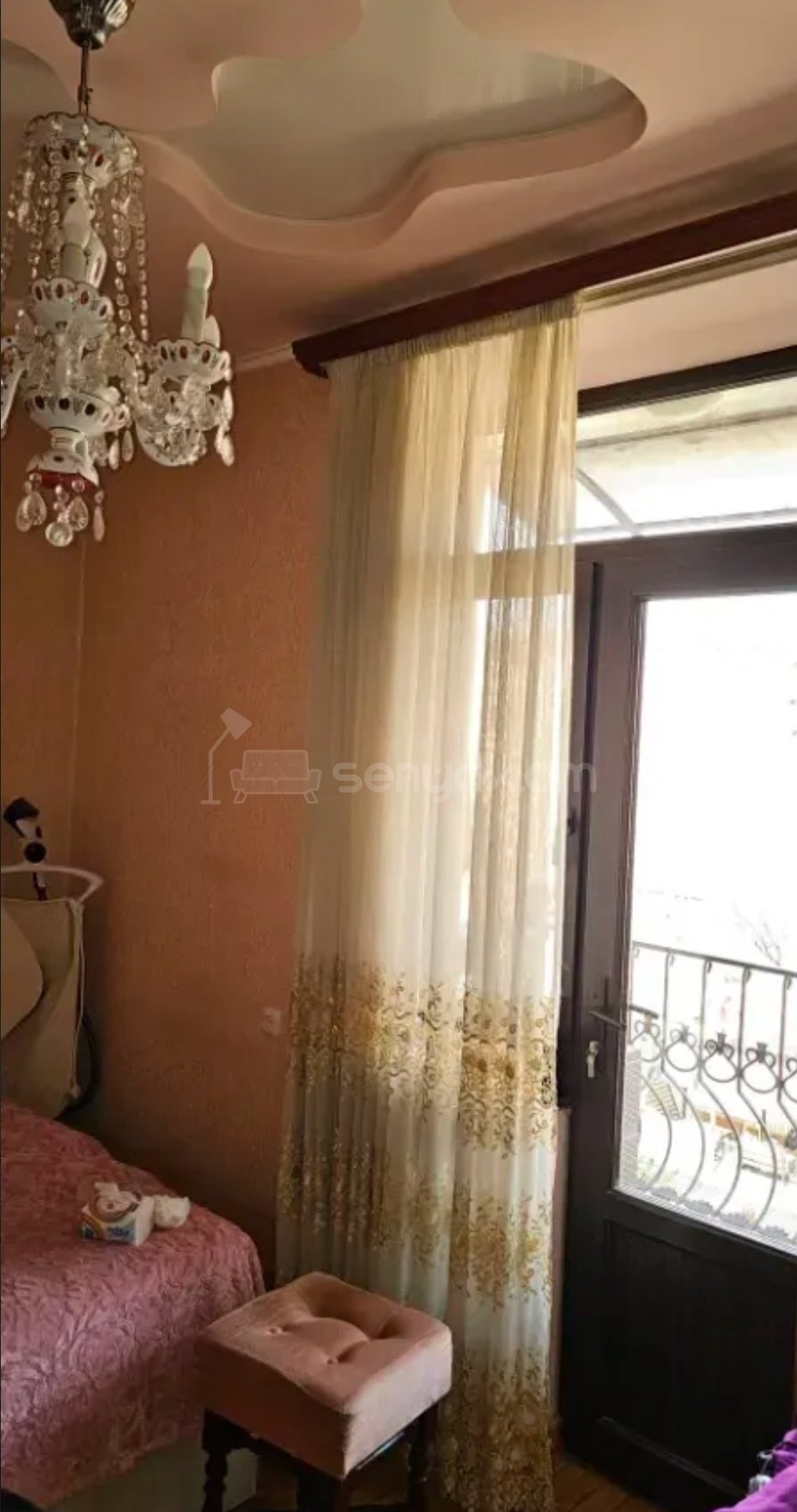 3 Սենյականոց Բնակարան Քարե Շենքում, 59քմ, 4/5 հարկ, Կապիտալ Վերանորոգված