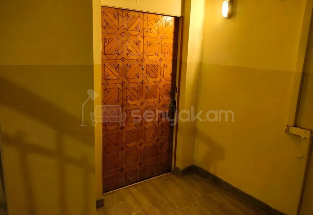 4 Սենյականոց Բնակարան Քարե Շենքում, 94քմ, 2/5 հարկ, Կապիտալ Վերանորոգված