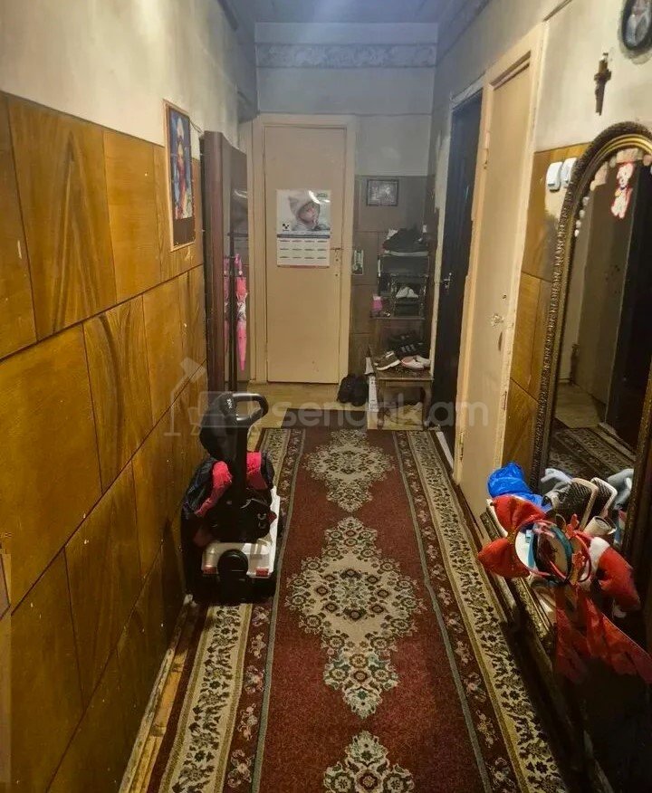 2 Սենյականոց Բնակարան Քարե Շենքում, 56քմ, 4/5 հարկ, Պետական Վիճակում