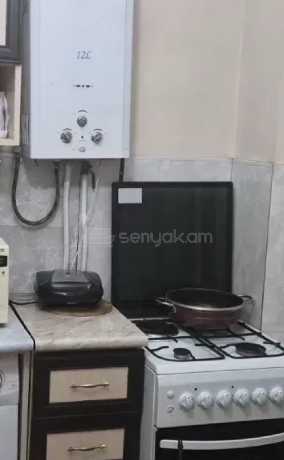2 Սենյականոց Բնակարան Քարե Շենքում, 50քմ, 4/5 հարկ, Կոսմետիկ Վերանորոգված