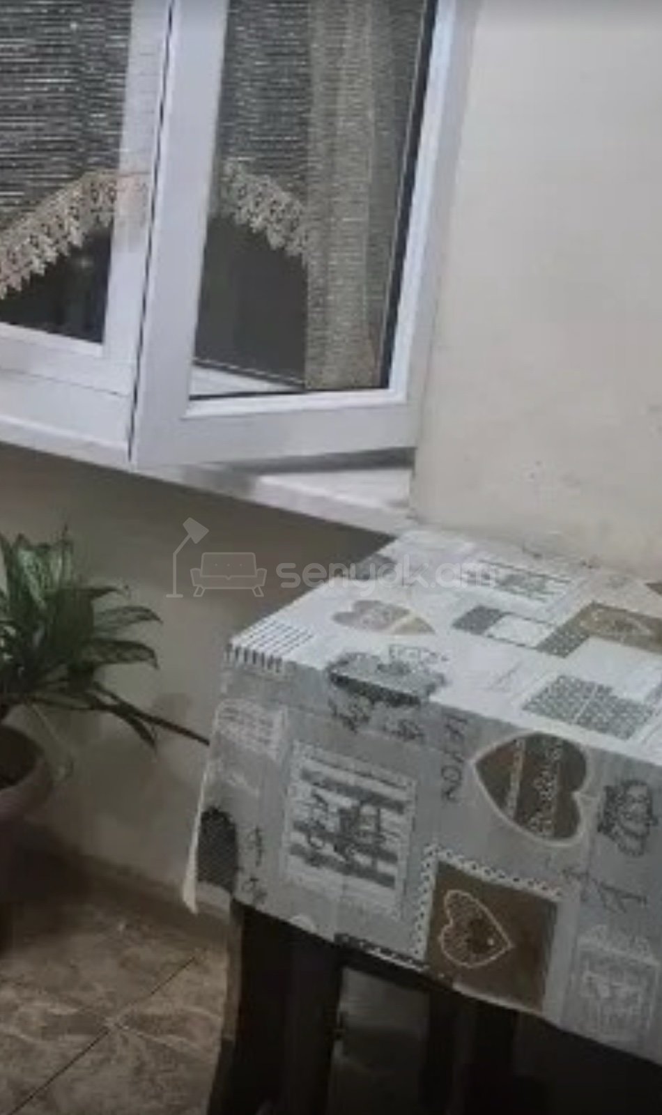 2 Սենյականոց Բնակարան Քարե Շենքում, 50քմ, 4/5 հարկ, Կոսմետիկ Վերանորոգված