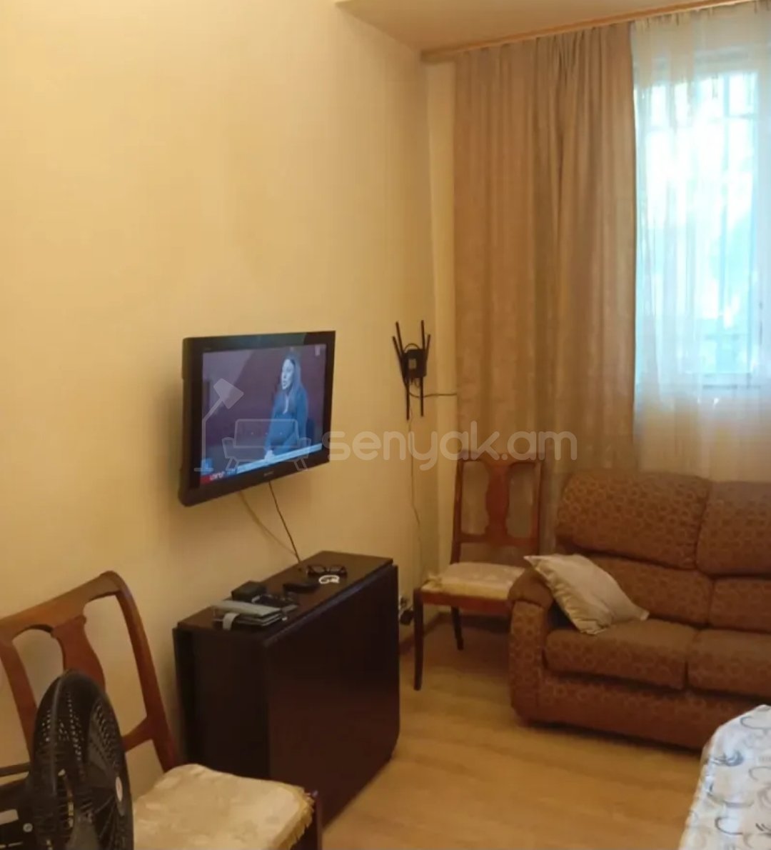 3 Սենյականոց Բնակարան Քարե Շենքում, 60քմ, 1/5 հարկ, Նորմալ Վիճակում