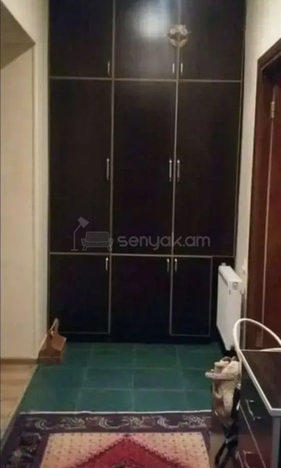 3 Սենյականոց Բնակարան Քարե Շենքում, 70քմ, 4/4 հարկ, Կապիտալ Վերանորոգված, Կահավորված