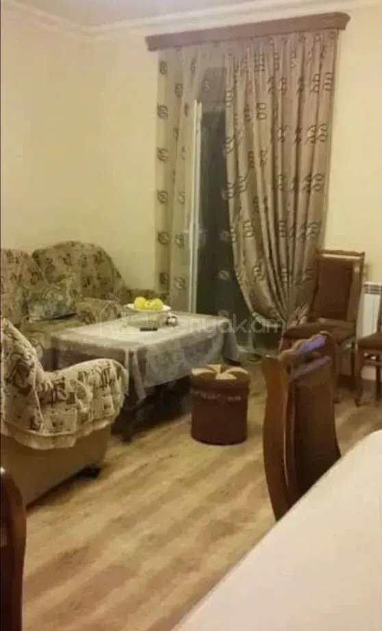 3 Սենյականոց Բնակարան Քարե Շենքում, 70քմ, 4/4 հարկ, Կապիտալ Վերանորոգված, Կահավորված