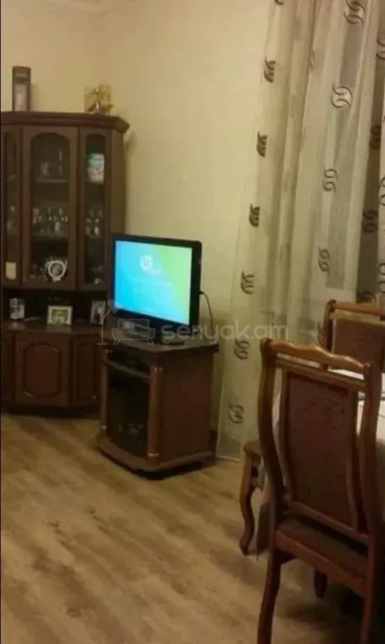 3 Սենյականոց Բնակարան Քարե Շենքում, 70քմ, 4/4 հարկ, Կապիտալ Վերանորոգված, Կահավորված