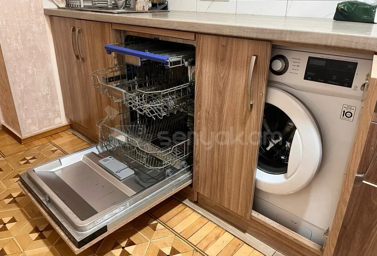 3 Սենյականոց Բնակարան Քարե Շենքում, 76քմ, 5/9 հարկ, Կապիտալ Վերանորոգված, Կահավորված