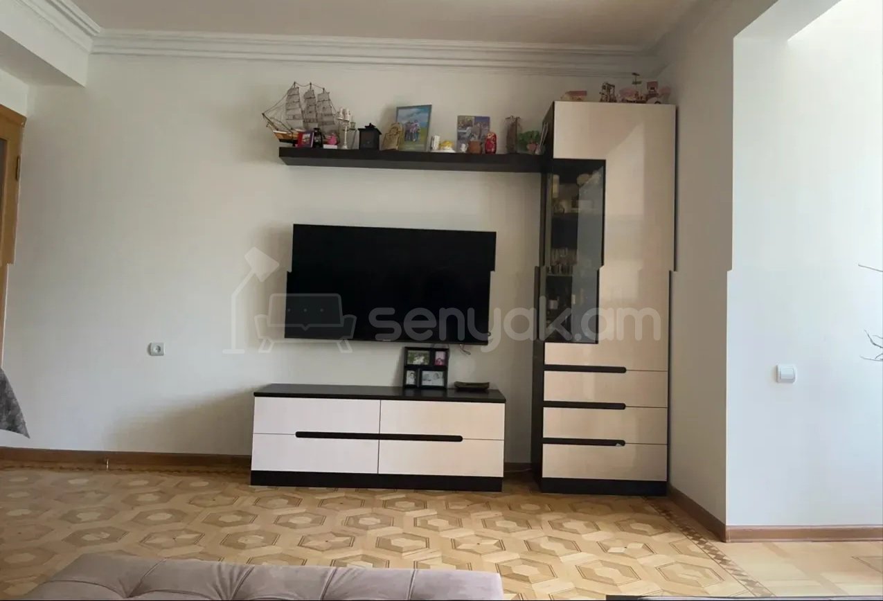 3 Սենյականոց Բնակարան Քարե Շենքում, 76քմ, 5/9 հարկ, Կապիտալ Վերանորոգված, Կահավորված