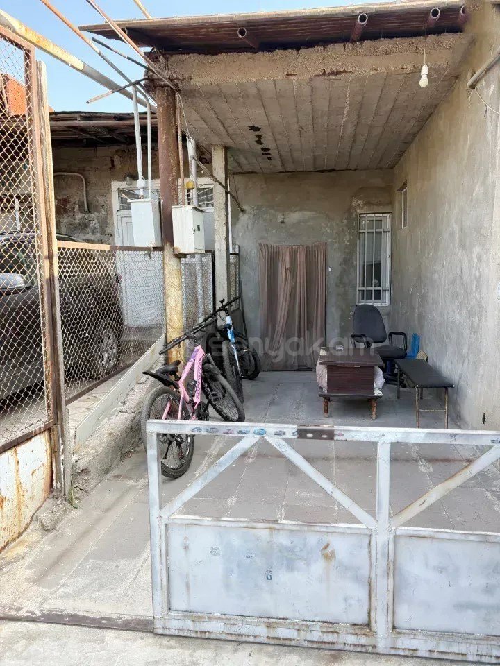 3 Սենյականոց Սեփական Տուն, 106քմ, Նորմալ Վիճակում