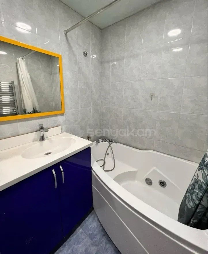 2 Սենյականոց Բնակարան Նորակառույցում, 71քմ, 13/14 հարկ, Կապիտալ Վերանորոգված