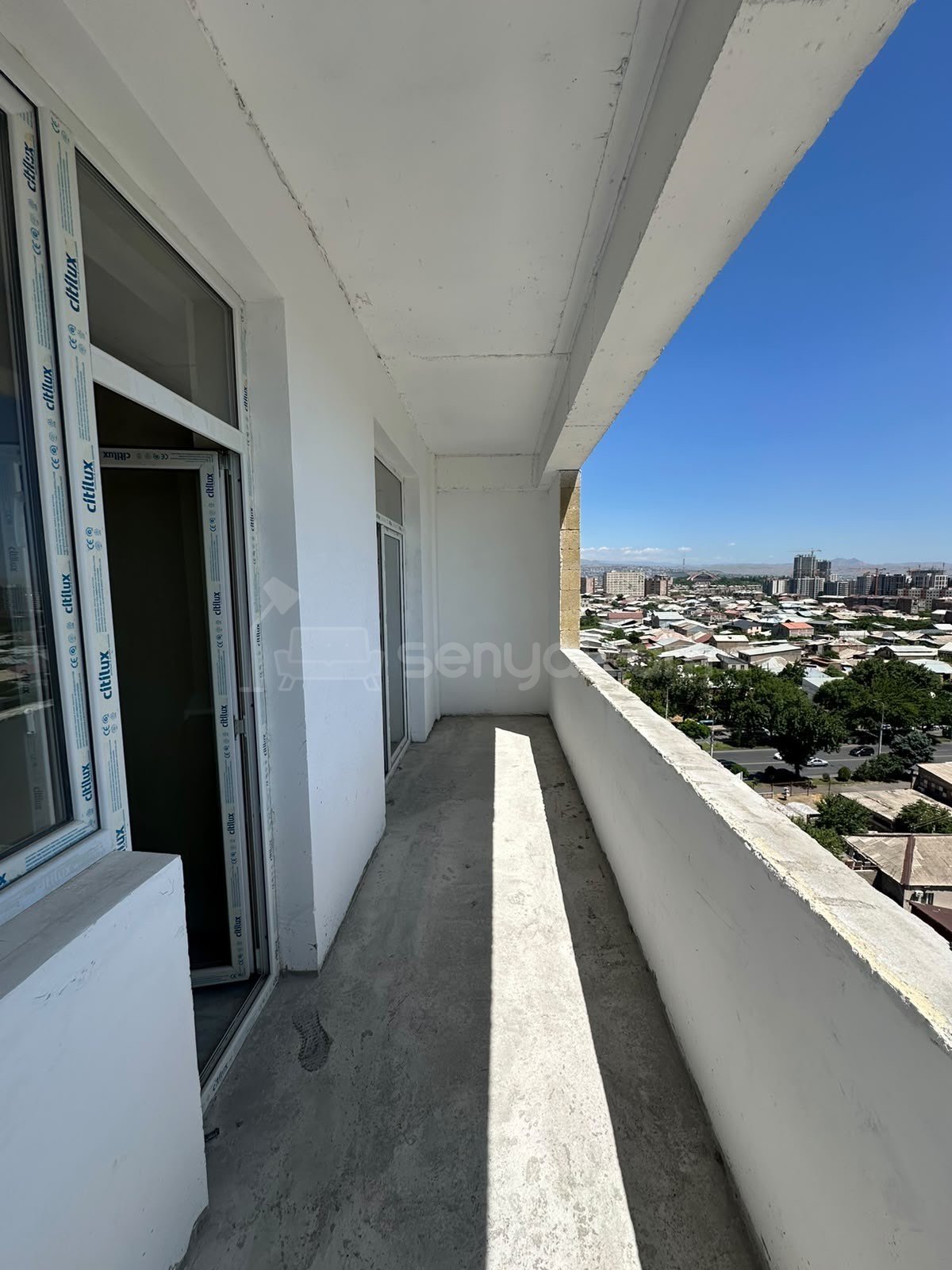3 Սենյականոց Բնակարան, 83քմ, 11/15 հարկ, Զրոյական Վիճակում