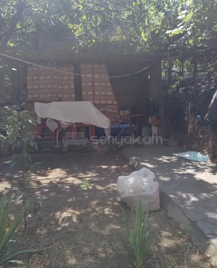 3 Սենյականոց Բնակարան Քարե Շենքում, 76քմ, 1/5 հարկ, Դիզայներական Վերանորոգված