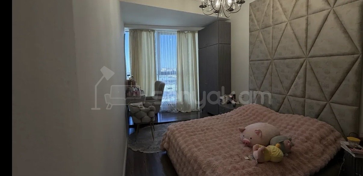 3 Սենյականոց Բնակարան Նորակառույցում, 85քմ, 8/10 հարկ, Դիզայներական Վերանորոգված, Կահավորված