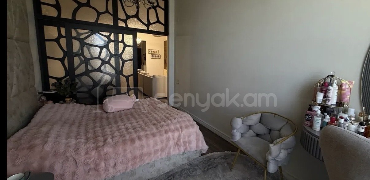 3 Սենյականոց Բնակարան Նորակառույցում, 85քմ, 8/10 հարկ, Դիզայներական Վերանորոգված, Կահավորված