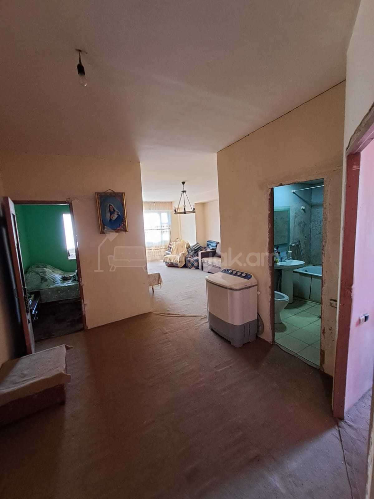 2 Սենյականոց Բնակարան, 56քմ, 9/9 հարկ, Պետական Վիճակում