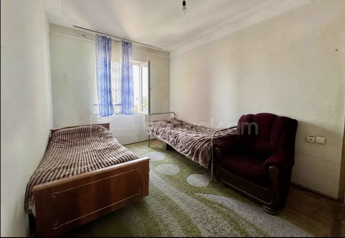 4 Սենյականոց Բնակարան, 2քմ, 7/9 հարկ, Կոսմետիկ Վերանորոգված