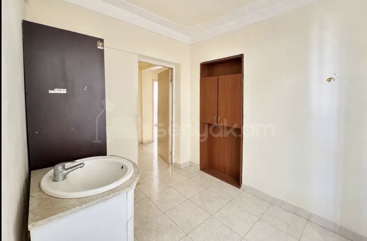 4 Սենյականոց Բնակարան, 92քմ, 7/9 հարկ, Կոսմետիկ Վերանորոգված