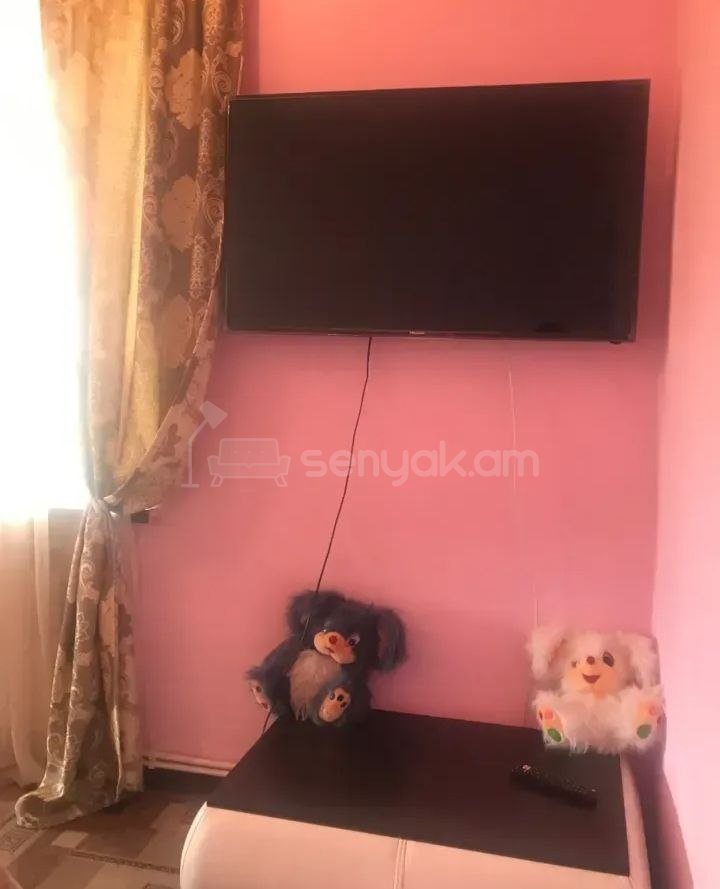 4 Սենյականոց Բնակարան Քարե Շենքում, 70քմ, 5/5 հարկ, Կոսմետիկ Վերանորոգված, Կահավորված, Արևկող
