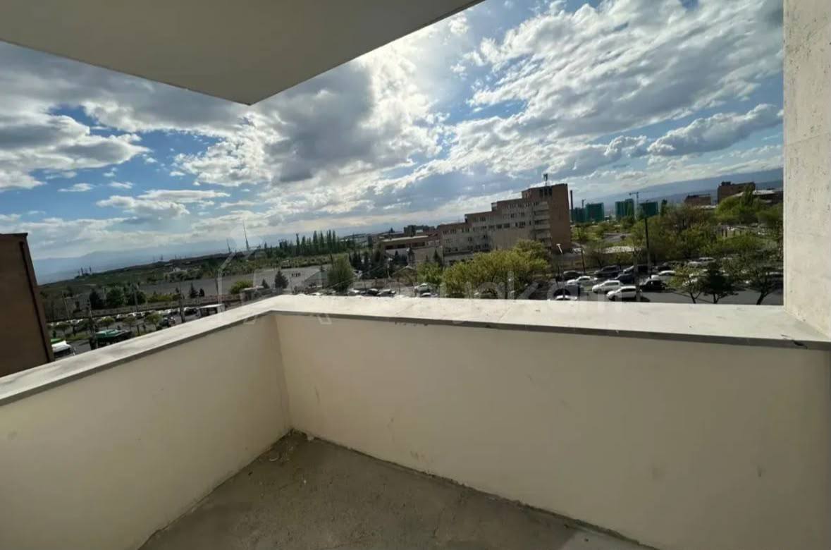 4 Սենյականոց Բնակարան Նորակառույցում, 117քմ, 3/16 հարկ, Զրոյական Վիճակում