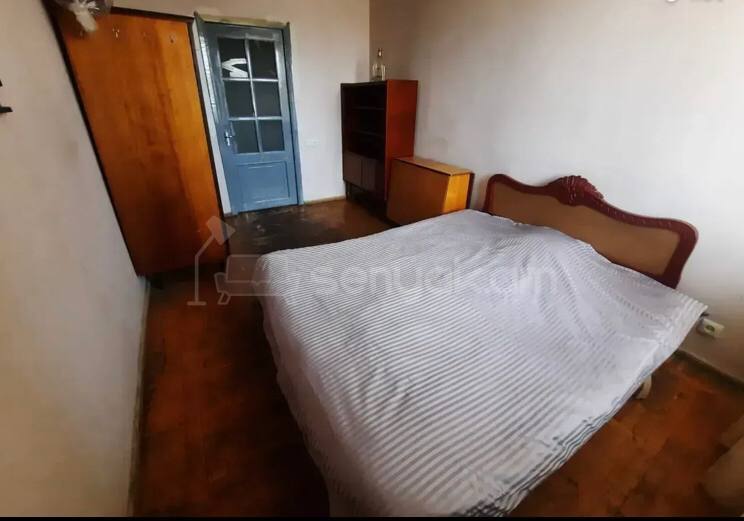 3 Սենյականոց Բնակարան Քարե Շենքում, 68քմ, 4/5 հարկ, Կոսմետիկ Վերանորոգված, Կահավորված