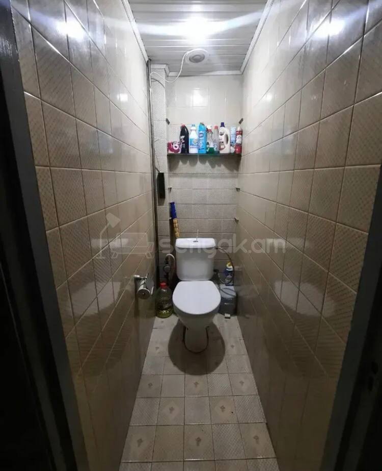 3 Սենյականոց Բնակարան Քարե Շենքում, 68քմ, 4/5 հարկ, Կոսմետիկ Վերանորոգված, Կահավորված