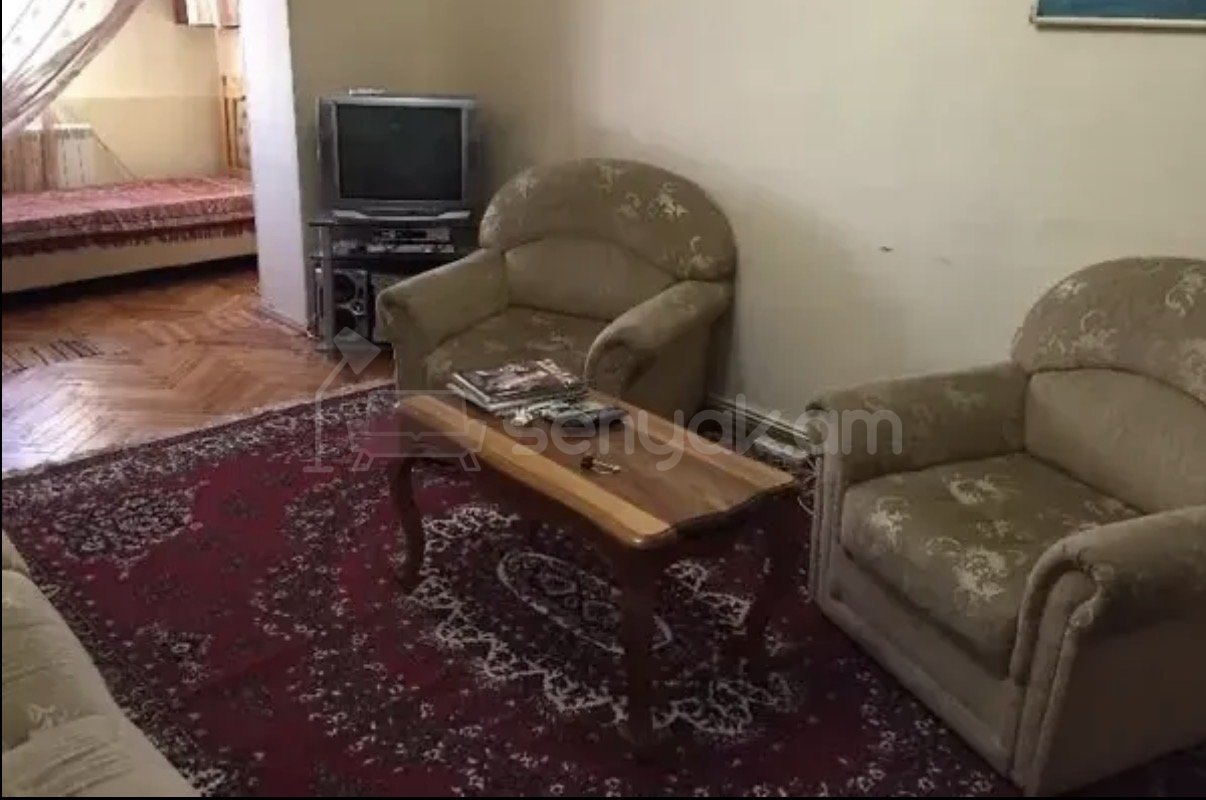 2 Սենյականոց Բնակարան Քարե Շենքում, 56քմ, 5/5 հարկ, Կոսմետիկ Վերանորոգված