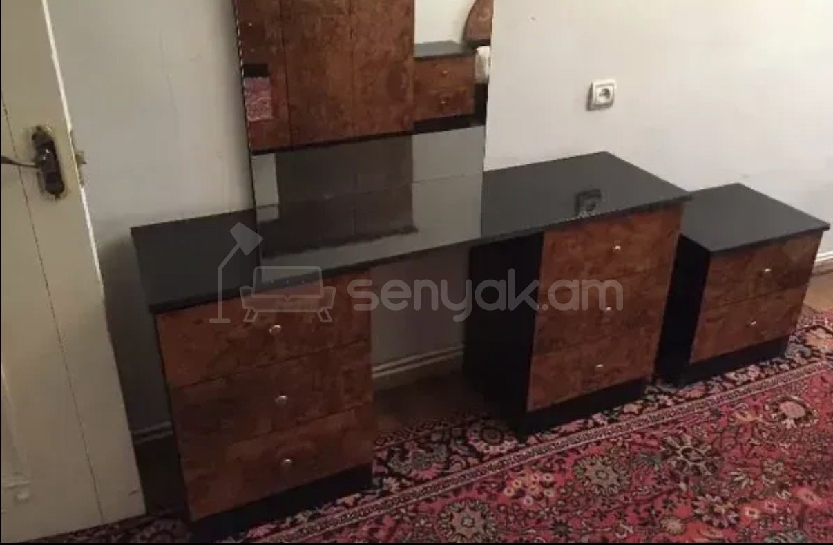 2 Սենյականոց Բնակարան Քարե Շենքում, 56քմ, 5/5 հարկ, Կոսմետիկ Վերանորոգված